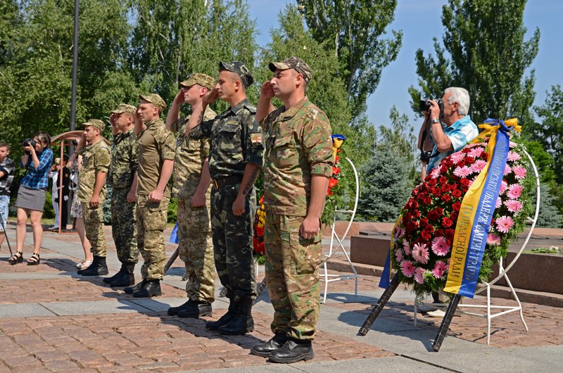 Николаевцы почтили память жертв войны (ФОТО+ВИДЕО), фото-11 Николаевцы почтили память жертв войны (ФОТО+ВИДЕО), фото-11