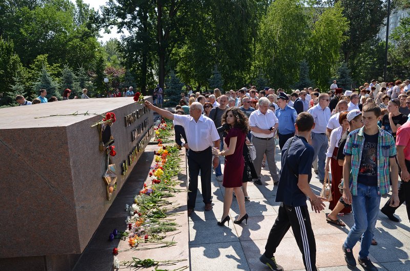 Николаевцы почтили память жертв войны (ФОТО+ВИДЕО), фото-14 Николаевцы почтили память жертв войны (ФОТО+ВИДЕО), фото-14