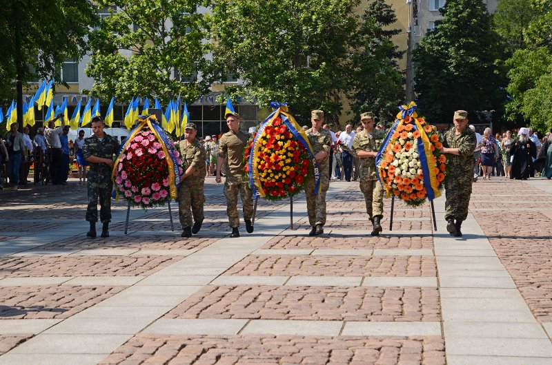 Николаевцы почтили память жертв войны (ФОТО+ВИДЕО), фото-9 Николаевцы почтили память жертв войны (ФОТО+ВИДЕО), фото-9