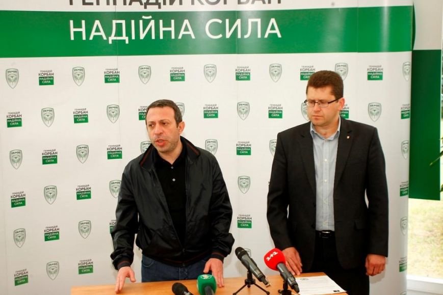 Геннадий Корбан: меня и черниговских волонтеров пытались столкнуть лбами, но между нами не может быть конфликтов (фото) - фото 2 Геннадий Корбан: меня и черниговских волонтеров пытались столкнуть лбами, но между нами не может быть конфликтов (фото) - фото 2