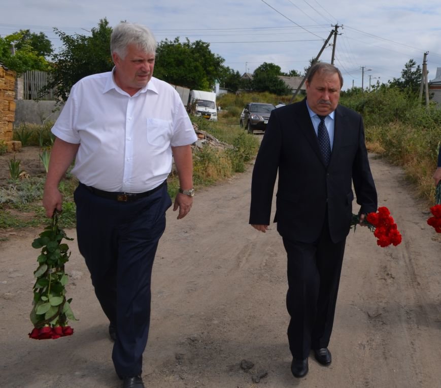Николаев похоронил еще одного героя, защищавшего страну от..., фото-2 Николаев похоронил еще одного героя, защищавшего страну от террористов (ФОТО), фото-2
