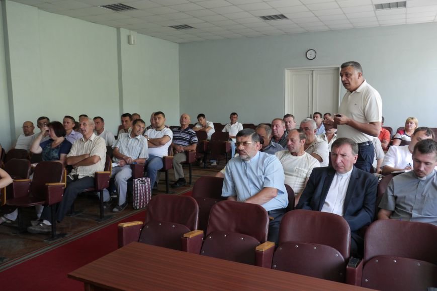 Проблему піщаних кар’єрів на Волині вирішуватимуть спільно: громадськими активістами, владою та бізнесом (фото) - фото 1 Проблему піщаних кар’єрів на Волині вирішуватимуть спільно: громадськими активістами, владою та бізнесом (фото) - фото 1