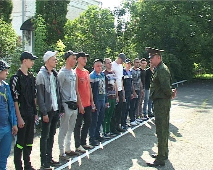 199 призывников из Армавира отправили в ряды ВС РФ с начала призыва (фото) - фото 1 199 призывников из Армавира отправили в ряды ВС РФ с начала призыва (фото) - фото 1