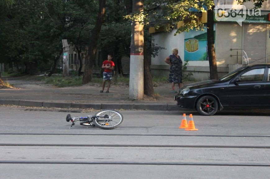 В Кривом Роге: ребенок попал под колеса автомобиля, на мосту Заречн... В Кривом Роге: ребенок попал под колеса автомобиля, на мосту Заречный -129 квартал заменили перила, пьяный мужчина бегал за женой со скалкой (фото)...