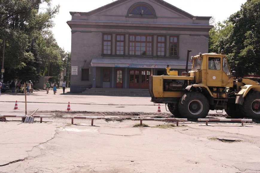 Ремонт центральных улиц Красноармейска продолжается, фото-1 Ремонт центральных улиц Красноармейска продолжается, фото-1