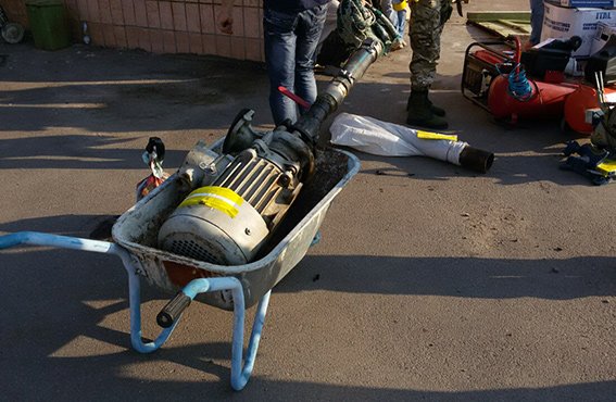 Буковинські міліціонери в зоні АТО ліквідували нелегальний..., фото-3 Буковинські міліціонери в зоні АТО ліквідували нелегальний канал постачання палива з Росії, фото-3