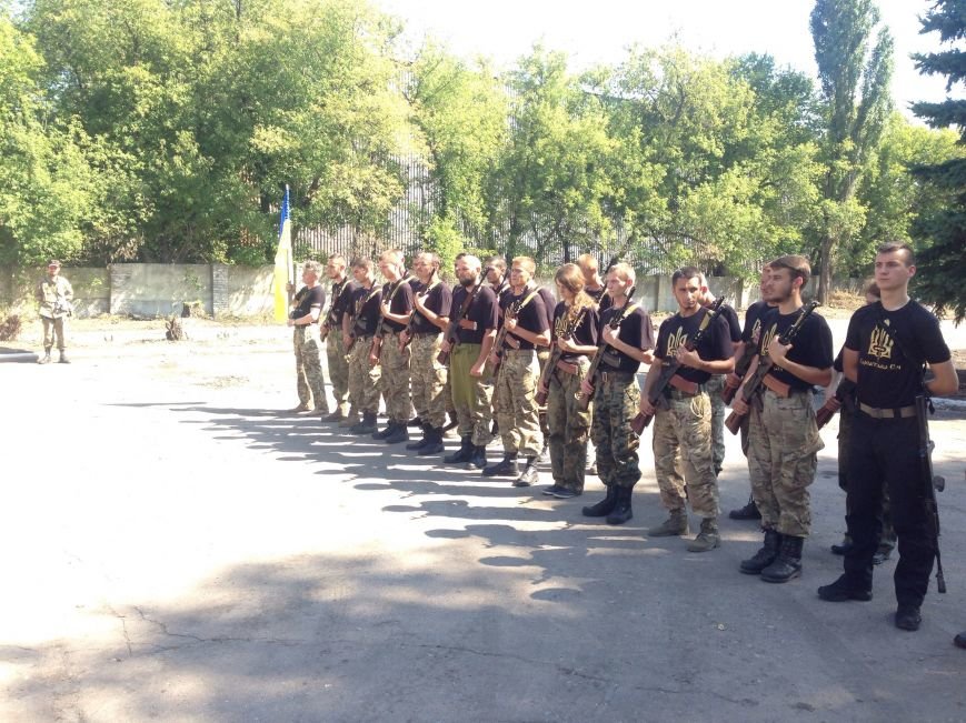 В Красноармейске приняли присягу новобранцы отдельной роты «Карпатська Січ» (фото) - фото 1 В Красноармейске приняли присягу новобранцы отдельной роты «Карпатська Січ» (фото) - фото 1