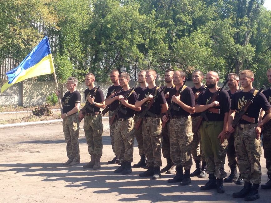 В Красноармейске приняли присягу новобранцы отдельной роты «Карпатська Січ» (фото) - фото 2 В Красноармейске приняли присягу новобранцы отдельной роты «Карпатська Січ» (фото) - фото 2