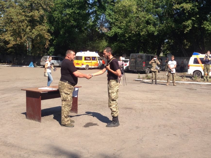 В Красноармейске приняли присягу новобранцы отдельной роты «Карпатська Січ» (фото) - фото 1 В Красноармейске приняли присягу новобранцы отдельной роты «Карпатська Січ» (фото) - фото 1