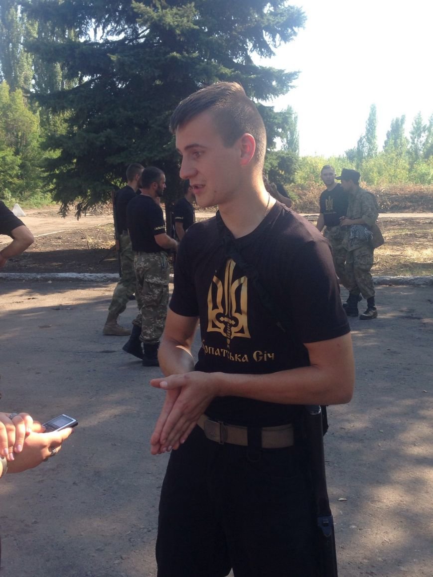 В Красноармейске приняли присягу новобранцы отдельной роты «Карпатська Січ» (фото) - фото 5 В Красноармейске приняли присягу новобранцы отдельной роты «Карпатська Січ» (фото) - фото 5