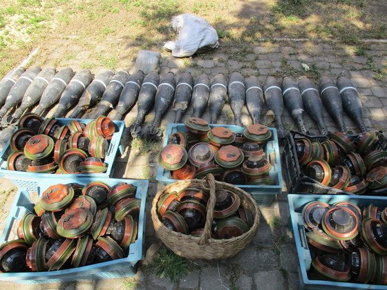 В «МГБ ЛНР» убедили казаков добровольно сдать хранившиеся у них бо... В «МГБ ЛНР» убедили казаков добровольно сдать хранившиеся у них боеприпасы, которые передадут «народной милиции ЛНР» (фото) - фото 1