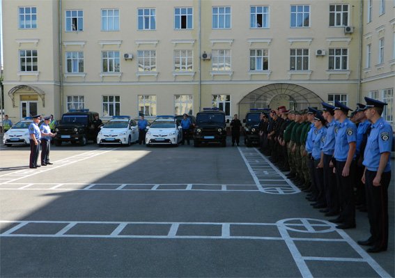 У найбільших містах Кіровоградщини правопорядок забезпечують посиле... У найбільших містах Кіровоградщини правопорядок забезпечують посилені патрулі. ФОТО (фото) - фото 1
