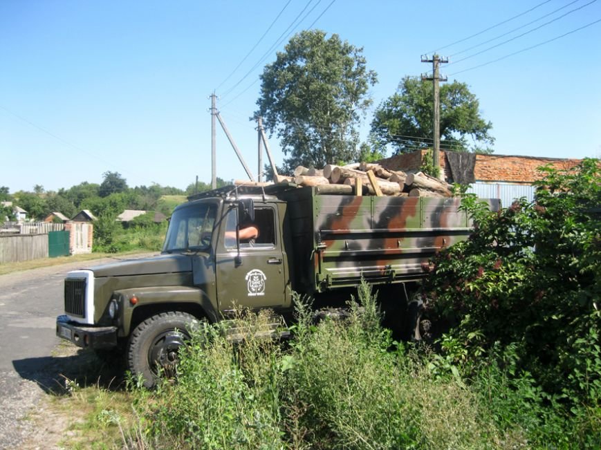 На Полтавщині почали спалювати туші інфікованих африканською чумою... На Полтавщині почали спалювати туші інфікованих африканською чумою свиней (фото) - фото 2