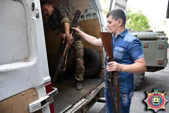 В Мариуполе из изъятого у населения оружия получили 800 килограммов металла (ФОТО) (фото) - фото 4 В Мариуполе из изъятого у населения оружия получили 800 килограммов металла (ФОТО) (фото) - фото 4