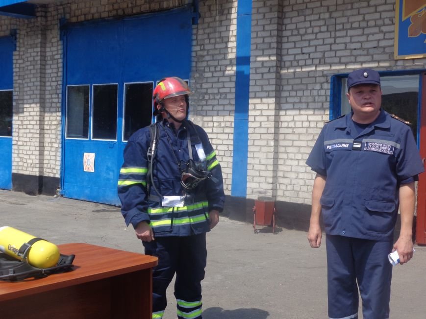 Пожарные Красноармейска и Димитрова получили новое оснащение из Гер... Пожарные Красноармейска и Димитрова получили новое оснащение из Германии (фото) - фото 6