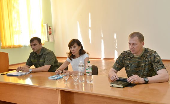Начальники Красноармейского и Димитровского ГО милиции прошли такти... Начальники Красноармейского и Димитровского ГО милиции прошли тактическую подготовку в Мариуполе (фото) - фото 3