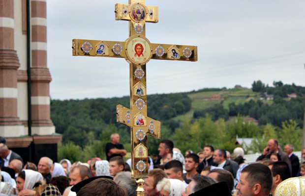 Митрополит Онуфрій відвідав хутір Слатино на Буковині (фото) - фото... Митрополит Онуфрій відвідав хутір Слатино на Буковині (фото) - фото 9