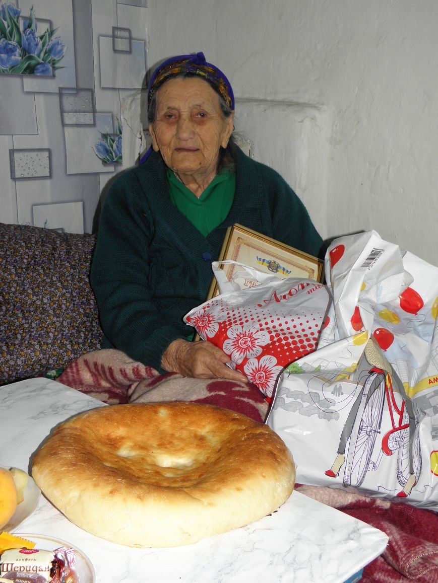 На 100-летний юбилей у краматорчанки родился 25-й внук (фото) - фото 2 На 100-летний юбилей у краматорчанки родился 25-й внук (фото) - фото 2