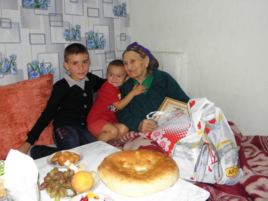 На 100-летний юбилей у краматорчанки родился 25-й внук (фото) - фото 3 На 100-летний юбилей у краматорчанки родился 25-й внук (фото) - фото 3