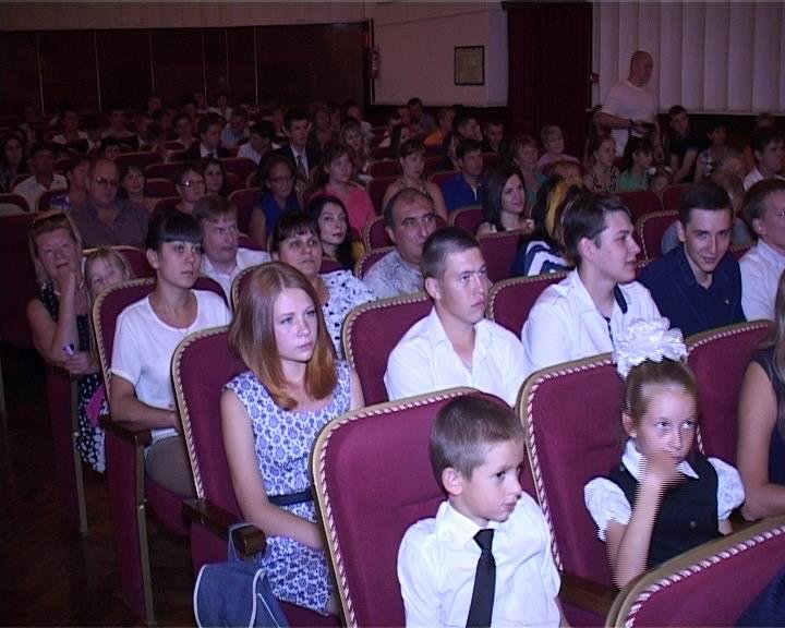 АМТИ традиционно отметил День знаний в драмтеатре (фото) - фото 1 АМТИ традиционно отметил День знаний в драмтеатре (фото) - фото 1
