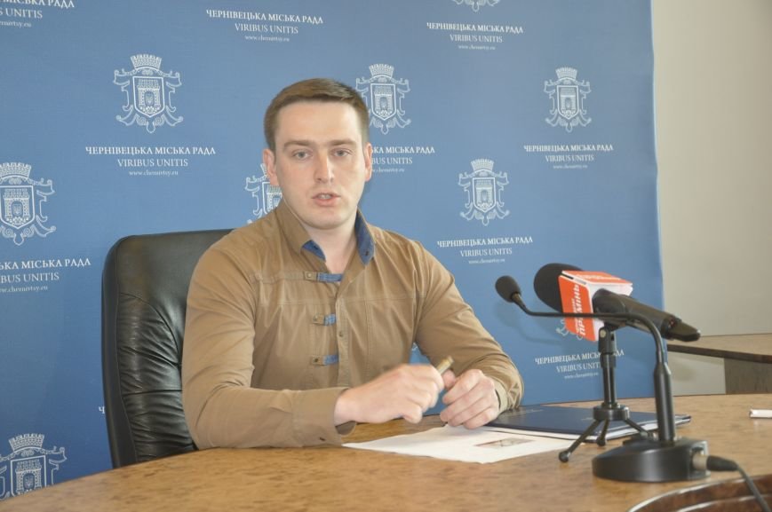 Правоохоронці Буковини перевірять факт можливого підкупу депутатів міськради (фото) - фото 1 Правоохоронці Буковини перевірять факт можливого підкупу депутатів міськради (фото) - фото 1