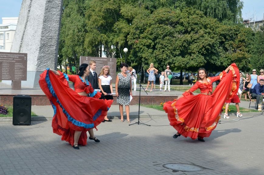 Перший дзвоник в «Юному Європейці». Фото (фото) - фото 13 Перший дзвоник в «Юному Європейці». Фото (фото) - фото 13