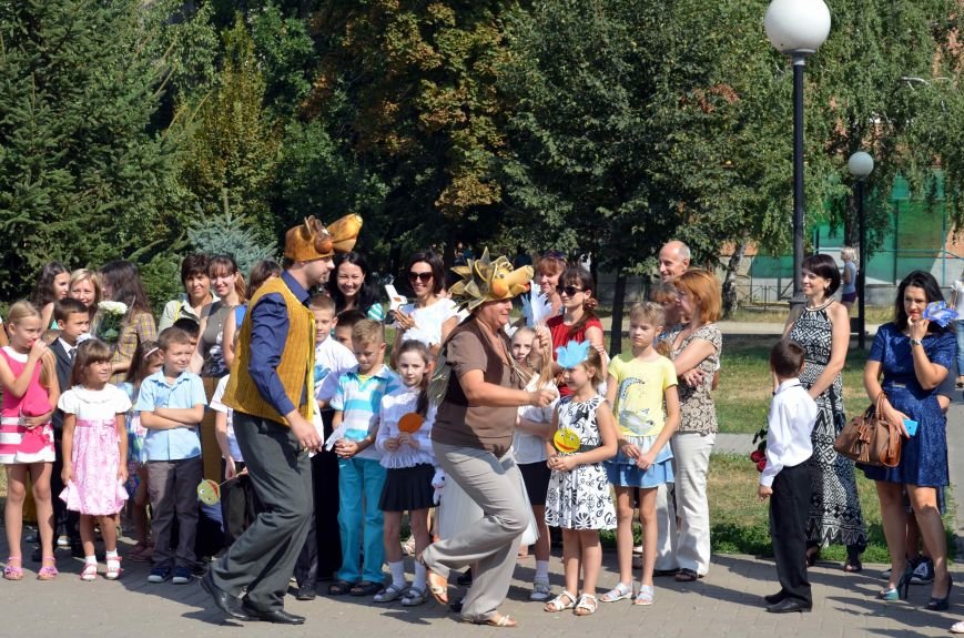 Перший дзвоник в «Юному Європейці». Фото (фото) - фото 18 Перший дзвоник в «Юному Європейці». Фото (фото) - фото 18