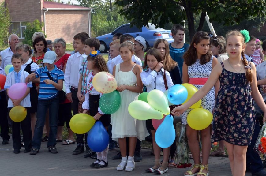 Перший дзвоник в «Юному Європейці». Фото (фото) - фото 4 Перший дзвоник в «Юному Європейці». Фото (фото) - фото 4
