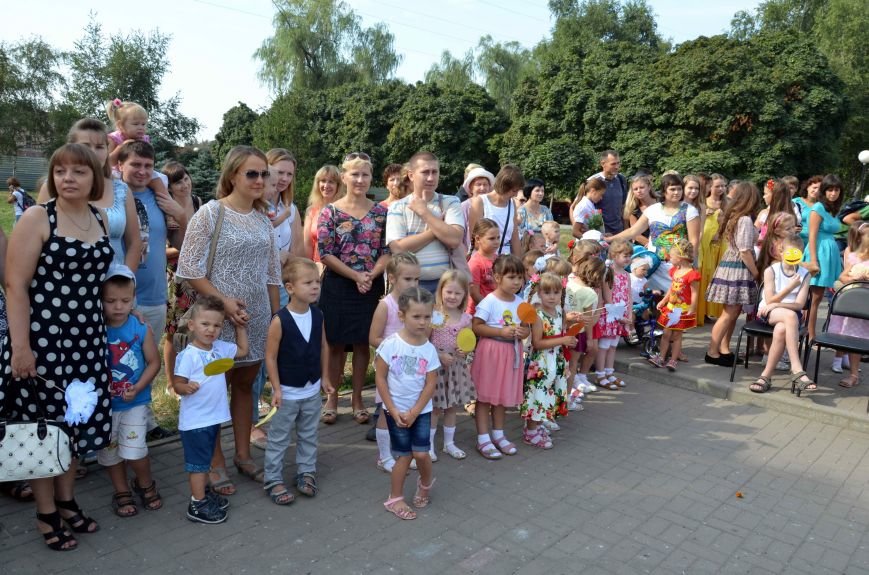 Перший дзвоник в «Юному Європейці». Фото (фото) - фото 6 Перший дзвоник в «Юному Європейці». Фото (фото) - фото 6