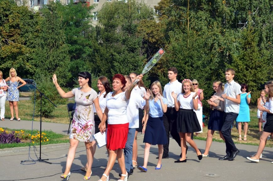 Перший дзвоник в «Юному Європейці». Фото (фото) - фото 7 Перший дзвоник в «Юному Європейці». Фото (фото) - фото 7