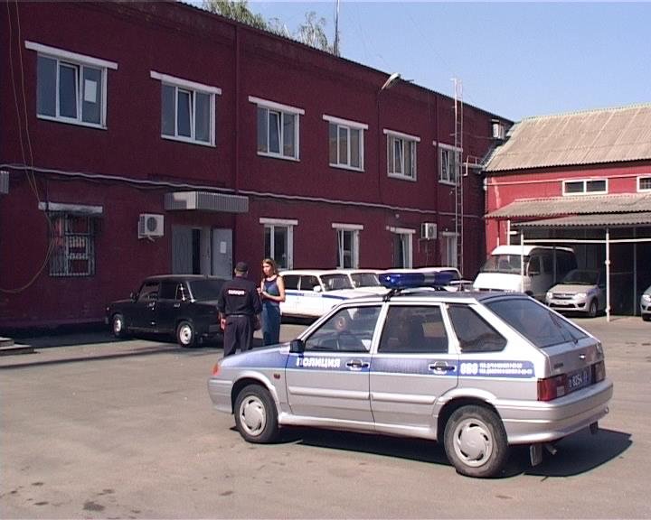 В Армавире сотрудник вневедомственной охраны задержал водителя, скрывшегося с места ДТП (фото) - фото 1 В Армавире сотрудник вневедомственной охраны задержал водителя, скрывшегося с места ДТП (фото) - фото 1