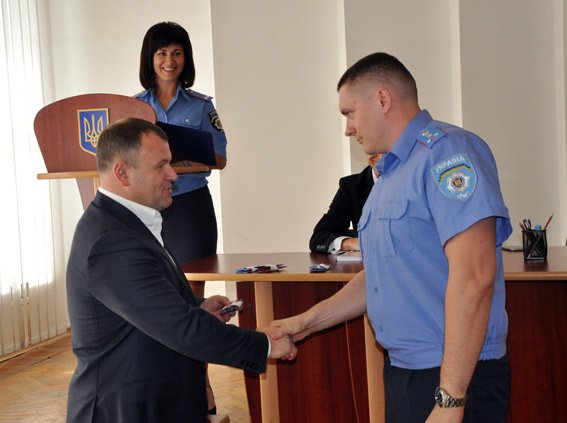 Полтавські міліціонери повернули державі 490 млн збитків, завданих в результаті економічних злочинів (фото) - фото 1 Полтавські міліціонери повернули державі 490 млн збитків, завданих в результаті економічних злочинів (фото) - фото 1