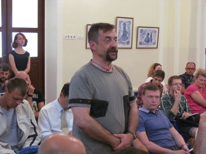 В Мариуполе нацгвардейцы бились со спецназовцами милиции за..., фото-3 В Мариуполе нацгвардейцы бились со спецназовцами милиции за обиженную бабушку (ФОТО), фото-3