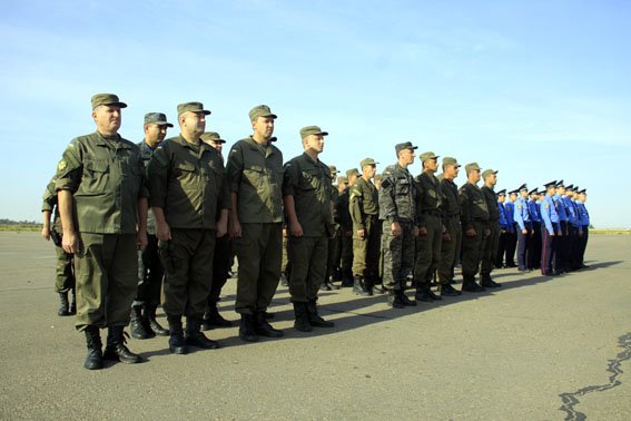 В честь празднования освобождения Мариуполя милиционеры и нацгварде... В честь празднования освобождения Мариуполя милиционеры и нацгвардейцы получили награды (ФОТО) (фото) - фото 3