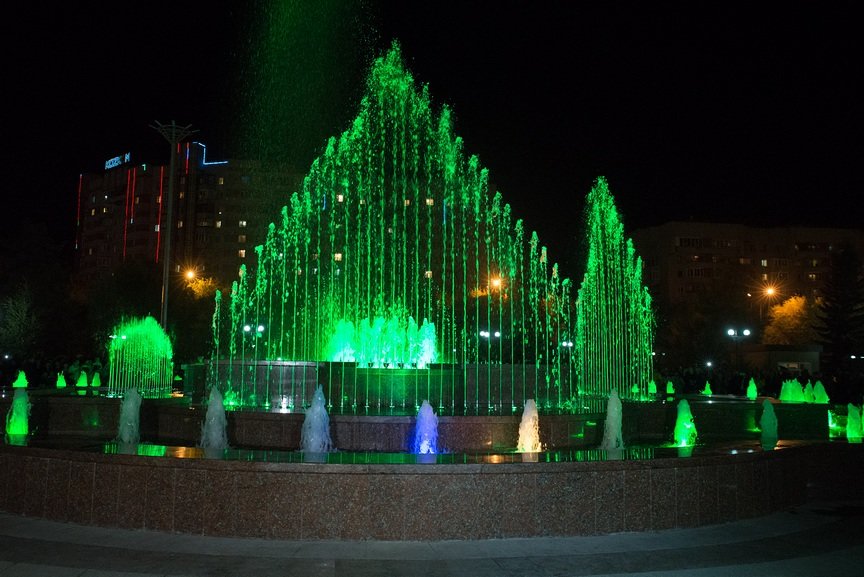 Открытие фонтана в Усть-Каменогорске Открытие фонтана в Усть-Каменогорске