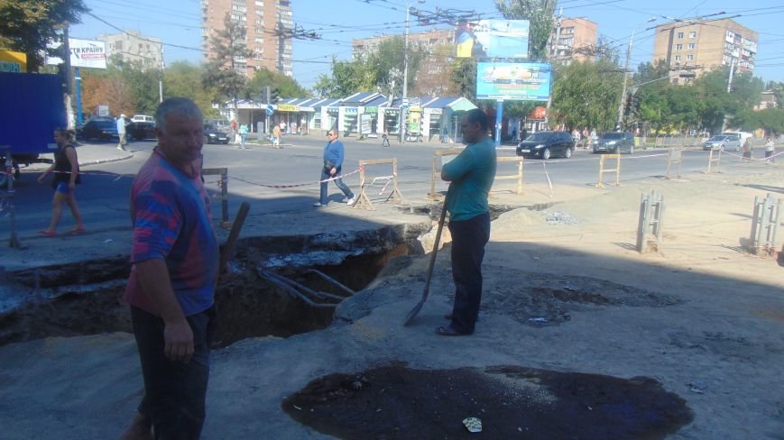 В Мариуполе движение на проспекте Ленина сегодня будет восстановлено (ФОТО) (фото) - фото 1 В Мариуполе движение на проспекте Ленина сегодня будет восстановлено (ФОТО) (фото) - фото 1