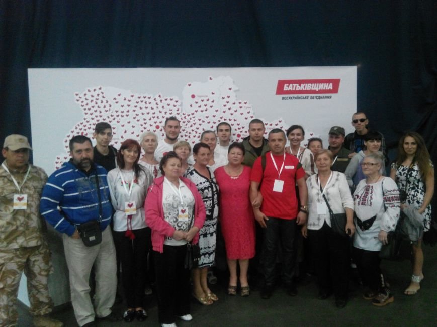 Юлия Тимошенко подарила часы мариупольскому волонтеру (ФОТО..., фото-4 Юлия Тимошенко подарила часы мариупольскому волонтеру (ФОТО+ВИДЕО), фото-4