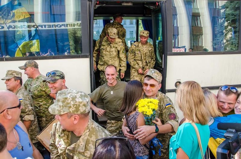 В Днепропетровскую область вернулись бойцы знаменитого 43-го баталь... В Днепропетровскую область вернулись бойцы знаменитого 43-го батальона (фото) - фото 4