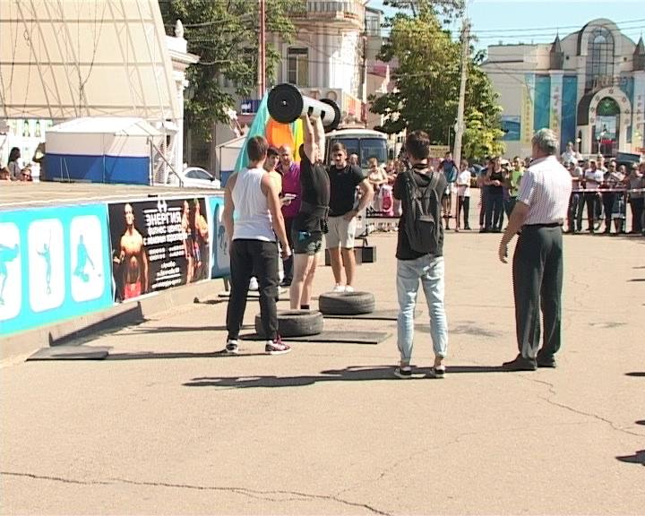 В Армавире состоялись соревнования по силовому экстриму (фото) - фото 1 В Армавире состоялись соревнования по силовому экстриму (фото) - фото 1