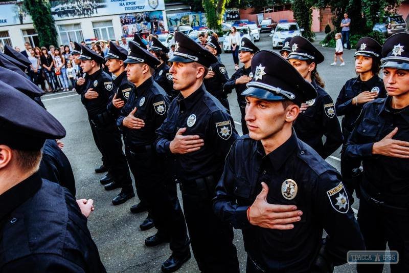 Полиция м. Старая и новая полиция Украины. Наряд полиции на Украине. Полиция 83. Фесунов полиция.