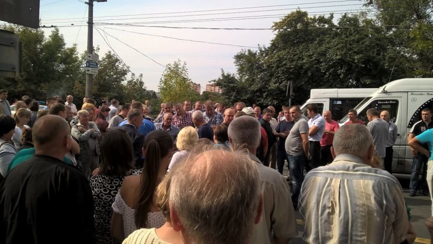 Кам'янецька зупинилася у заторі (Інформацію буде оновлено) (фото) -... Кам'янецька зупинилася у заторі (Інформацію буде оновлено) (фото) - фото 1