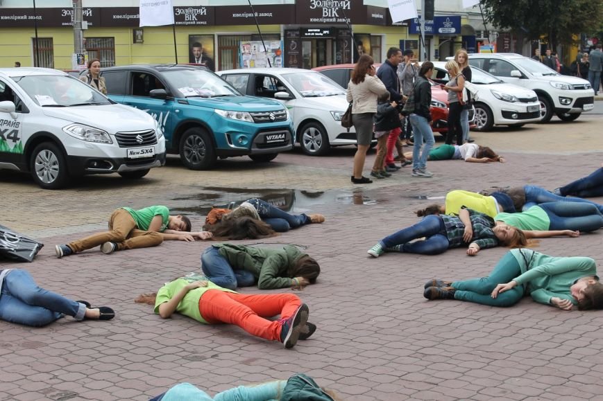 У День міста пройшов флешмоб-акція «Зелене місто» (Фото), фото-1 У День міста пройшов флешмоб-акція «Зелене місто» (Фото), фото-1