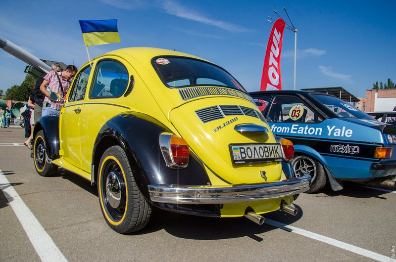 В Днепропетровской области прошла выставка ретроавтомобилей (фото) - фото 5 В Днепропетровской области прошла выставка ретроавтомобилей (фото) - фото 5