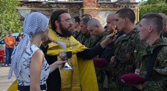 Николаевские милиционеры отправились на Донбасс (ФОТО) (фото) - фот... Николаевские милиционеры отправились на Донбасс (ФОТО) (фото) - фото 4