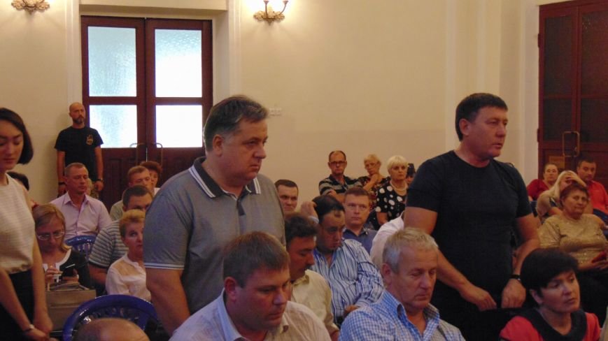 В Мариуполе сорван тендер ТТУ на 12 миллионов. Мариуполь планирует потратить 39 миллионов гривен на гортранспорт (ФОТО) (фото) - фото 3 В Мариуполе сорван тендер ТТУ на 12 миллионов. Мариуполь планирует потратить 39 миллионов гривен на гортранспорт (ФОТО) (фото) - фото 3