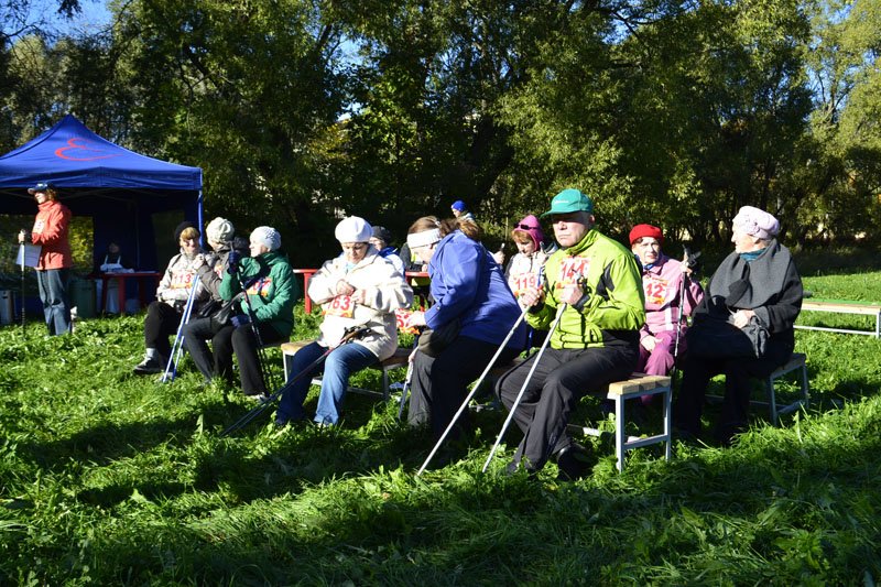 Энергично провели Всероссийский день ходьбы в городе Пушкине (фото)... Энергично провели Всероссийский день ходьбы в городе Пушкине (фото) - фото 2