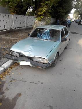 Подробиці аварії у Бориславі: водій втік з місця пригоди, його розш... Подробиці аварії у Бориславі: водій втік з місця пригоди, його розшукує міліція (фото) - фото 1