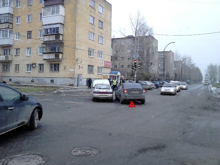 Погода в полевском на 14 дней. Автомобилист Полевской. Погода Полевской. Климат Полевского. Полевской погода сейчас.