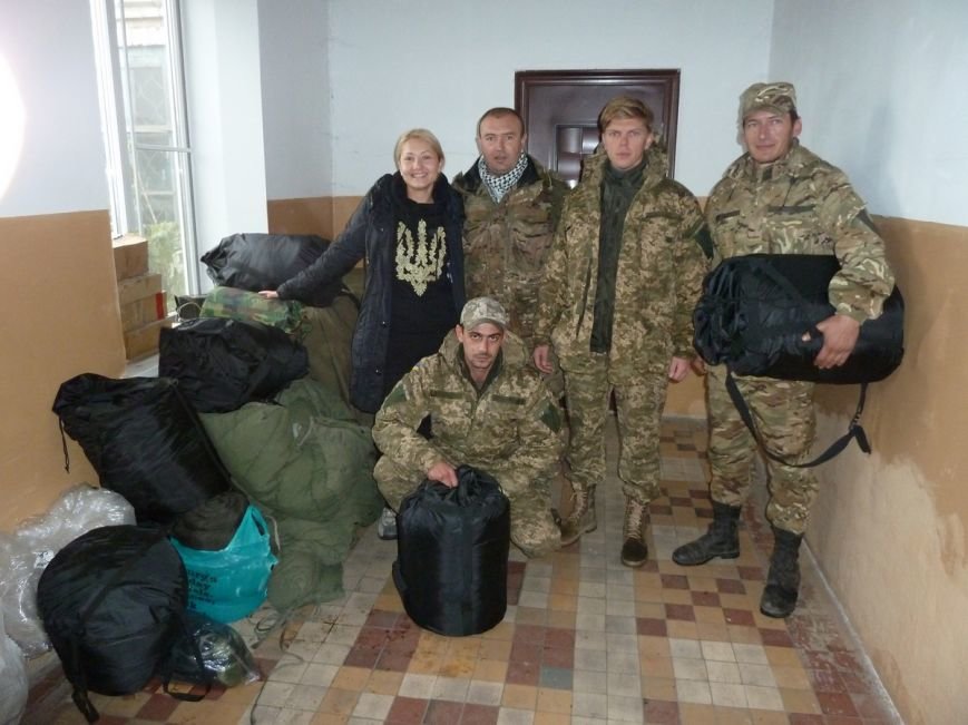 Бойцам николаевской аэромобилки отвезли на передовую зимнюю форму и... Бойцам николаевской аэромобилки отвезли на передовую зимнюю форму и спальники (ФОТО) (фото) - фото 5