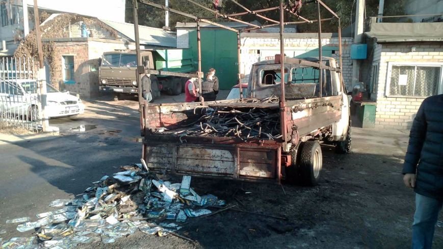 Вилкул: «Наши оппоненты могут быть причастны к нападению на..., фото-1 Вилкул: «Наши оппоненты могут быть причастны к нападению на агитационный автомобиль», фото-1